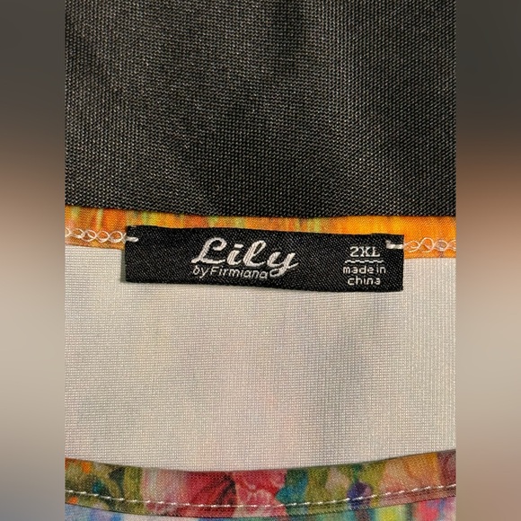 Lily by Firmiana Floral Multicolor Women's Top. 2XL - Picture 3 of 5